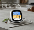 Termómetro Táctil Maestro Grill para Horno mostrando su diseño moderno y pantalla táctil en una cocina.